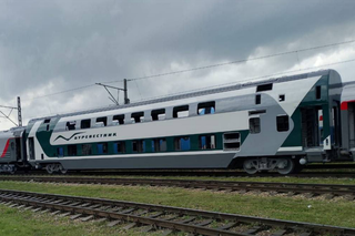 El "Petrel" extiende sus alas: especialistas de TVZ realizaron pruebas en el chasis del nuevo tren de dos pisos
