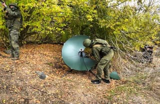 Комплекс тактической спутниковой связи «СНАРК-100Р» начали применять российские военнослужащие