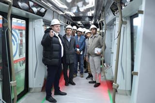 India necesita tecnologías rusas de construcción de trenes: ingenieros extranjeros visitaron la fábrica "Metrovagonmash"