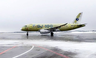 Импортозамещённый самолёт SJ-100 улетел на «ледяные» испытания в Архангельск