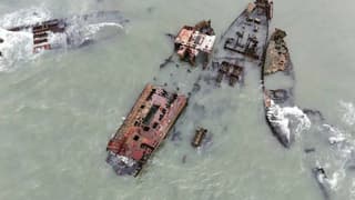 Se reanuda el levantamiento de barcos hundidos en la bahía de Lososéi en Sajalín tras la congelación