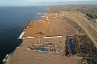 New terminal in the port of Ust-Luga for 80 billion rubles will start operating in 2026