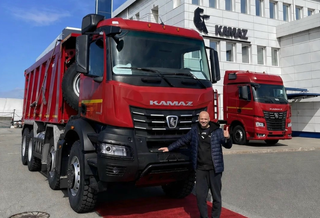 KAMAZ-monster for the construction of the century: the newest eight-wheeled dump truck delivered to Ust-Luga