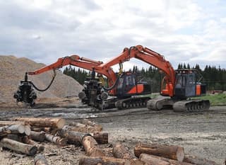 UFM 250HT Harvester from Uralvagonzavod: 190 "horses" and 800 mm tracks for felling trees on any slope