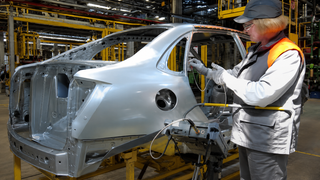 AvtoVAZ mostró cómo se verifican más de 4500 puntos de soldadura de la carrocería de Lada con ultrasonido