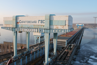 La turbina soviética trabajó sin interrupciones durante 58 años en la central hidroeléctrica de Saratov: la están reemplazando por un gigante de 10 metros