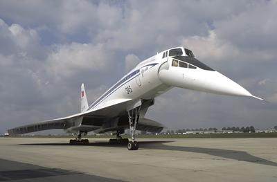 Tu-144