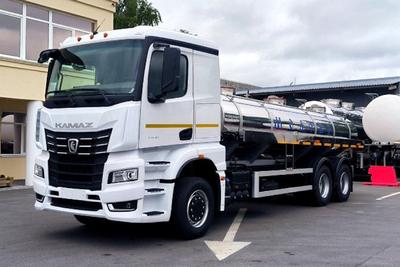 KAMAZ-65657
