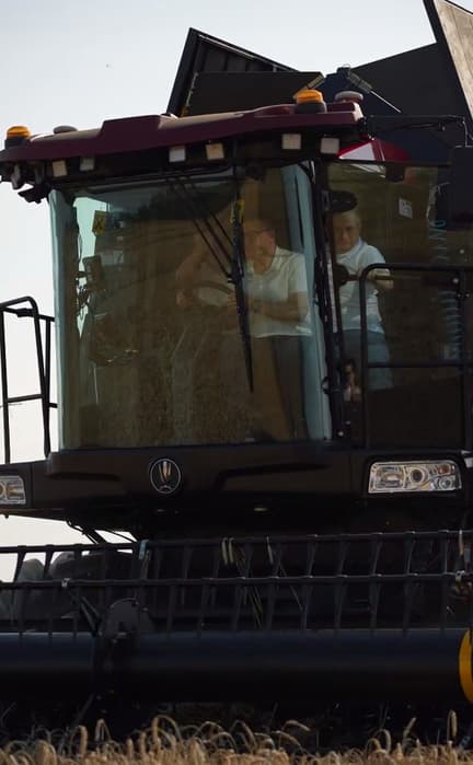 Governor of the Chelyabinsk Region Alexei Texler behind the wheel of a GS2124 combine harvester