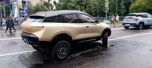 Voyt SUV