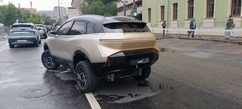 Voyt SUV