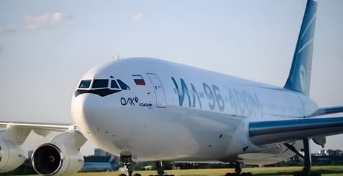 Il-96-400M