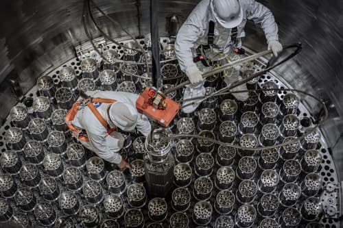 Conjuntos de combustible en un reactor nuclear