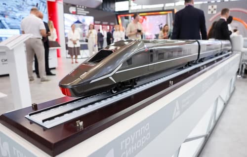 Modelo de tren ruso de alta velocidad con un nuevo esquema de color