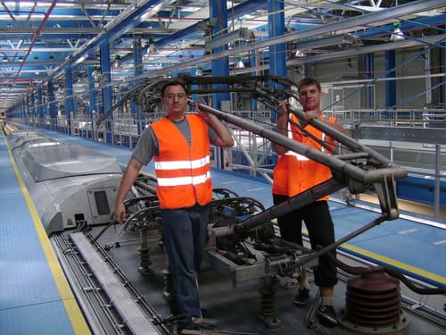 Electric train pantograph
