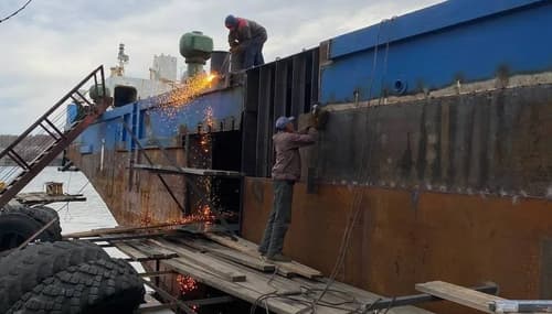 самобалластирующаяся баржа-понтон