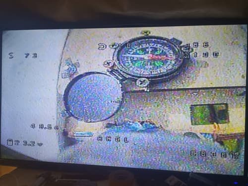 Установленный компас на беспилотнике