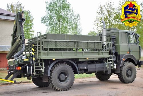 Транспортно-заряжающая машина 9Т217-1Б на базе шасси МАЗ-5316 с колёсной формулой 4×4