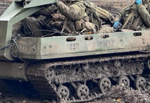 «Омич-2» с военными на борту