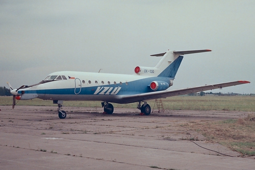 Yak-40