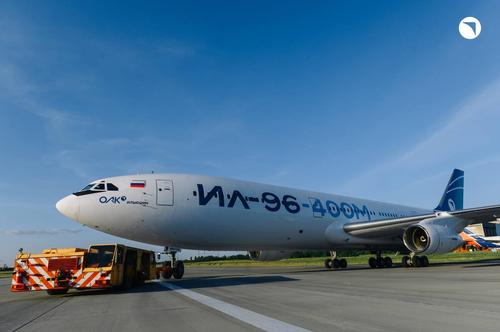 Il-96-400M