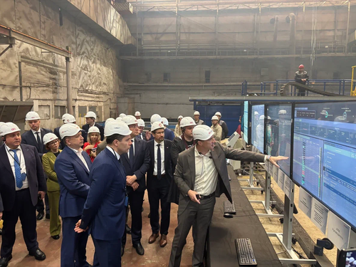 Anton Alikhanov at the Krasnoye Sormovo plant