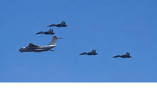 Ил-78 в сопровождении Су-30 МКА в Нигере