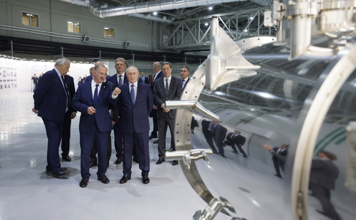 Visit to the "Siberian Circular Photon Source" (TsKP "SKIF") Shared Use Center