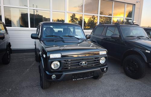 Lada Niva Legend 1.8 Urban Black
