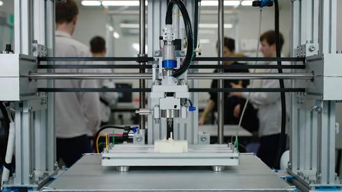 The world's first 3D printer with automatic print head change created at RTU MIREA