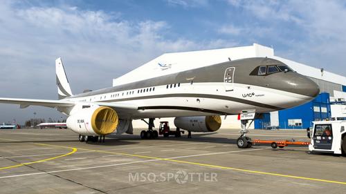 Tu-214