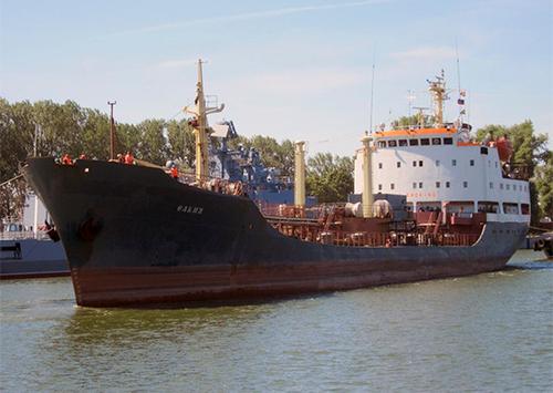 Tanker "Elnia" 