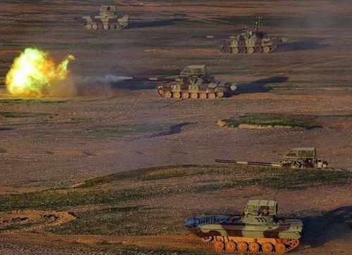 T-72S y BMP-2