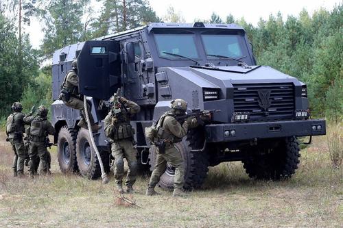 Protected multi-purpose vehicle "Zashchitnik"
