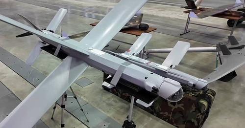 UAV y municiones de merodeo en el centro "Rubicón"