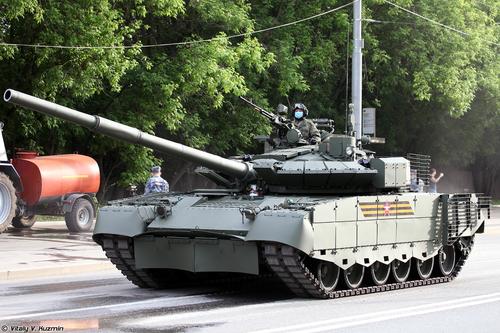 Tanque T-80BVM