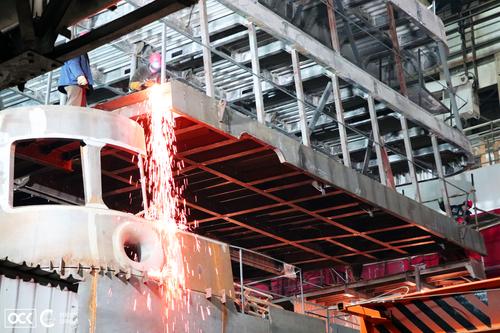 Installation of the stern on the cruise ship "Nikolay Zharkov" under construction, project 00840 