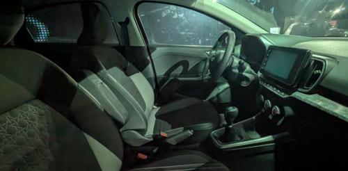 Interior del Lada Iskra de serie