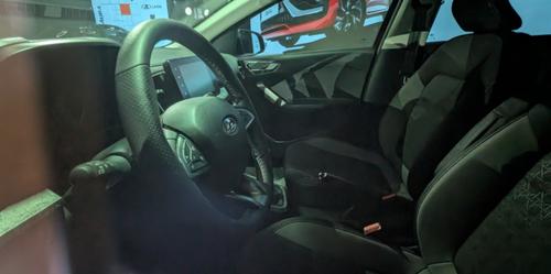 Interior del Lada Iskra de serie