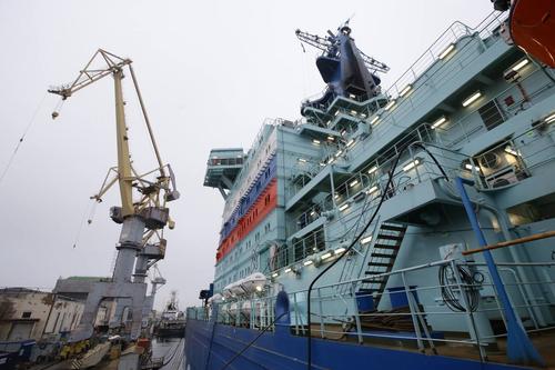 Icebreaker "Yakutia"
