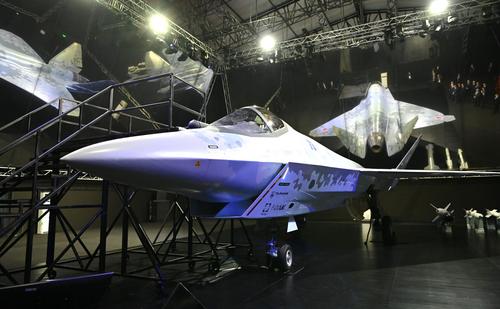 Модель истребителя Су-75