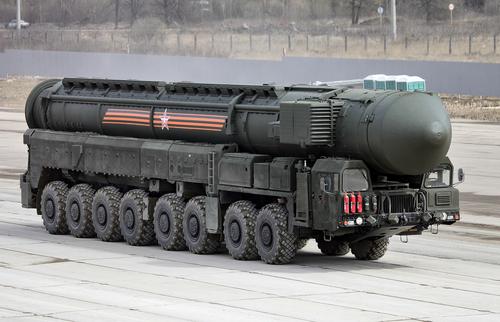 Unidad de lanzamiento autopropulsada (SPU) 15U175M del sistema RS-24 "Yars"