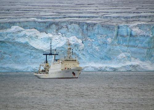Hydrographic vessel "Horizon"