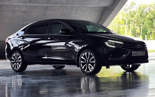 Lada Aura