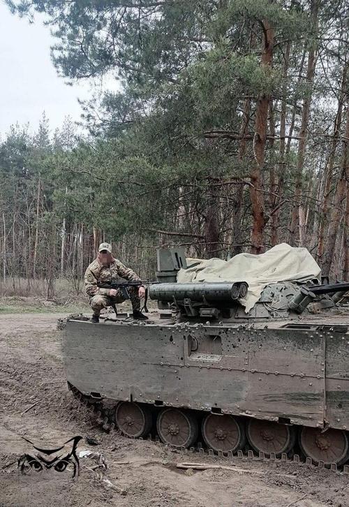 BMP-2M con «Berezhok» 