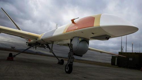  «Inojódets» y el misil J-UAV