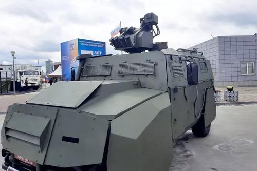 El "Tigr-M" blindado al estilo de "Mad Max" se mostró por primera vez en "Army-2023".
