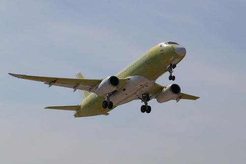 Авионика заменяет прежнее французское решение самолета от Thales Avionics и соответствует всем требованиям международной аэронавигации.