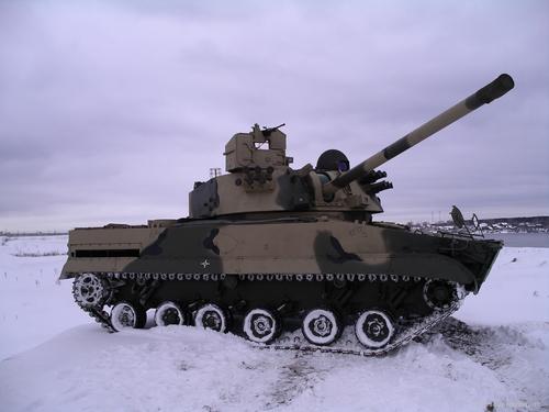 The self-propelled gun can calmly follow tanks, overcoming trenches and water obstacles on the move.