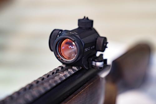 PКU-2 collimator sight.